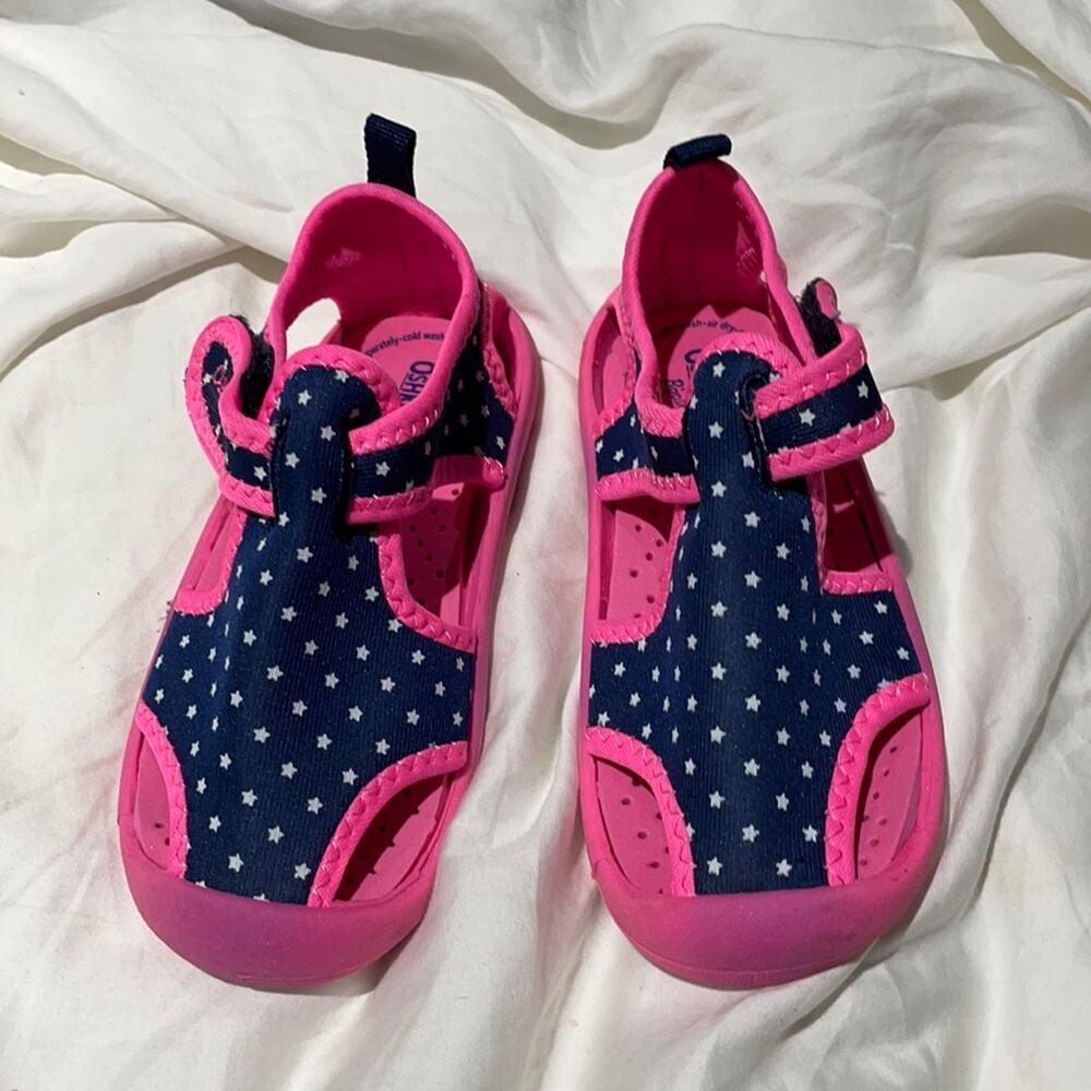 Oshkosh 10 blue pink Velcro water shoe nwot